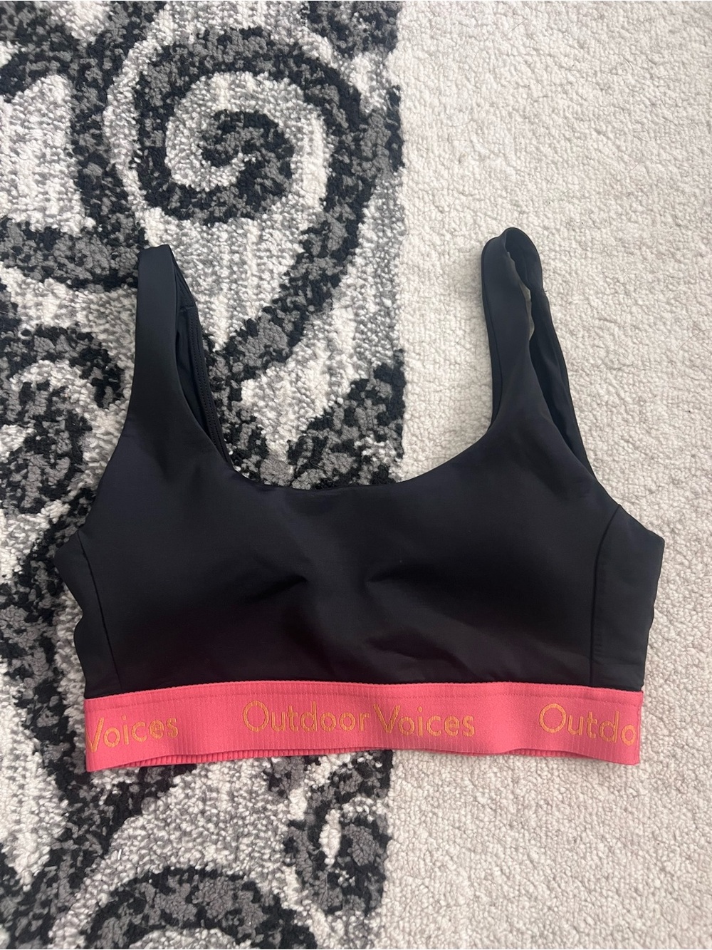 Outdoor Voices Smooth Scoop sports bra Women’s Size Medium